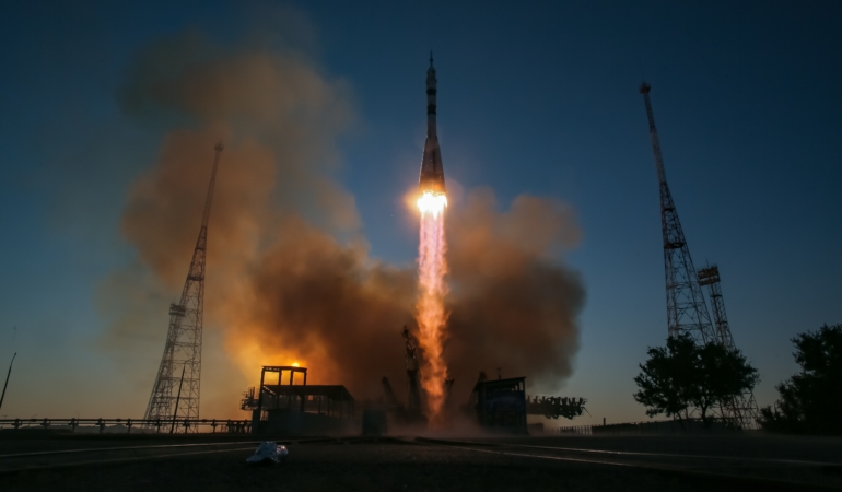 Soyuz uzay aracı ile Uluslararası Uzay İstasyonu’na bir astronot ve iki kozmonot gönderildi