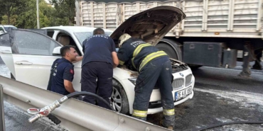 Sanayiden 10 dakika önce aldığı otomobili yandı