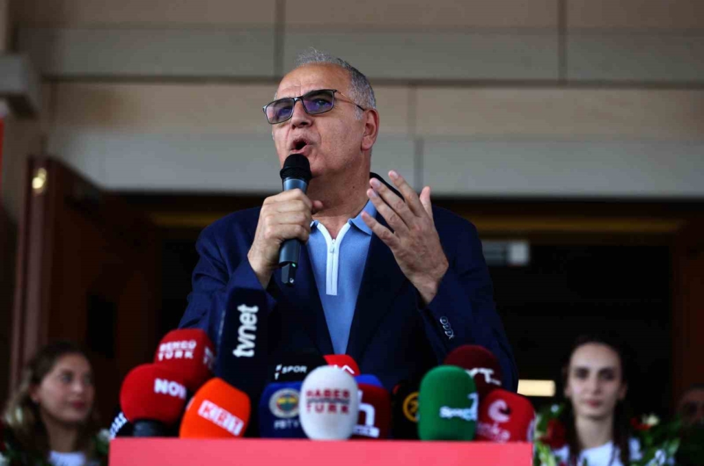 Milletler Ligi şampiyonu A Milli Kadın Voleybol Takımı, Türkiye’ye döndü