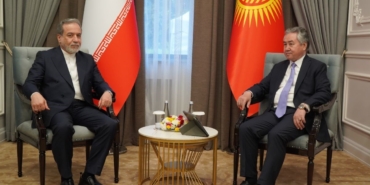 İran Dışişleri Bakanı Arakçi, Kırgızistan Dışişleri Bakanı Kulubayev ile bir araya geldi