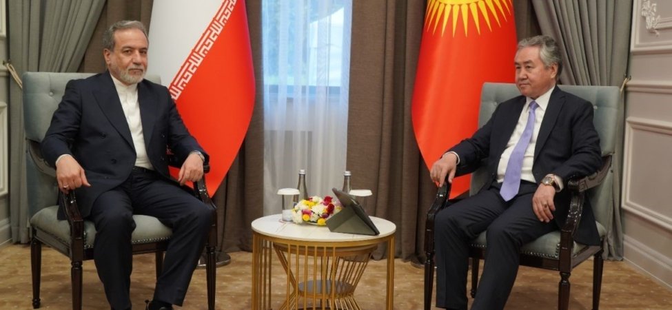İran Dışişleri Bakanı Arakçi, Kırgızistan Dışişleri Bakanı Kulubayev ile bir araya geldi