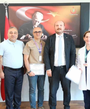 Bursa Şehir Hastanesi’nde anne karnında hayat kurtaran müdahale