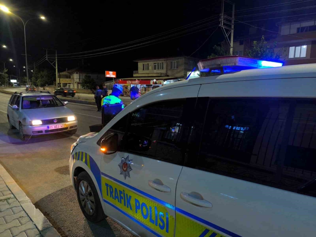 Şuhut’ta trafik ve asayiş denetimi