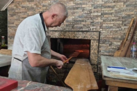 Yarım asırdır 400 derecelik ateşin başında emek veriyor