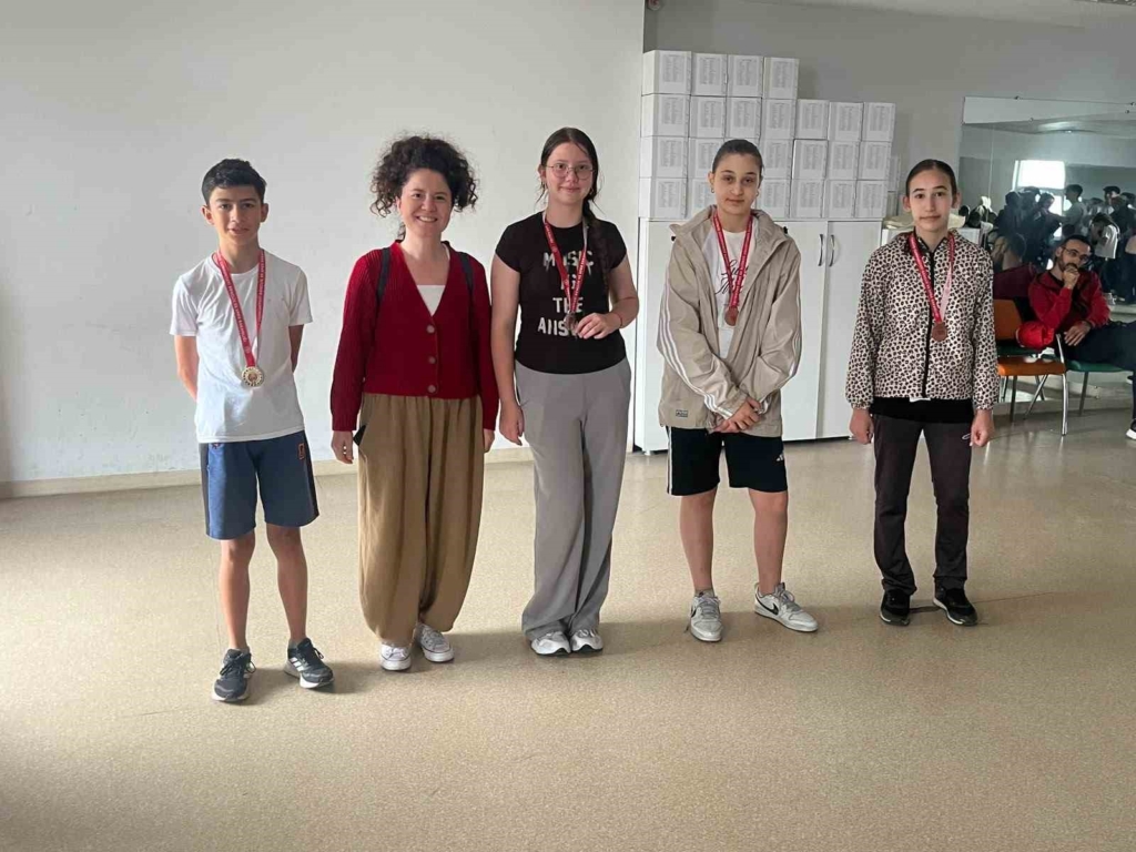 Sağanak yağmur oryantiring heyecanını durduramadı