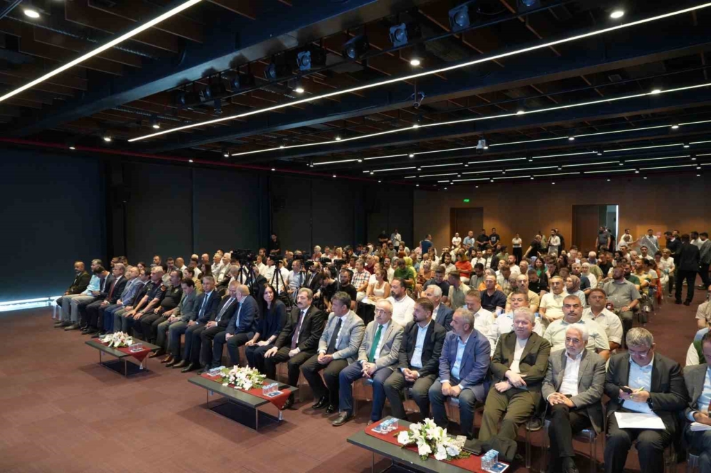 Vali Tavlı: "Gençlerimizi bağımlılığın her türlüsünden uzak tutmalıyız"