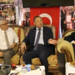 Büyükelçi Kazakbayev: "Kırgızistan ile Türkiye arasındaki ticaret hacmi hedefi 5 milyar dolar^"
