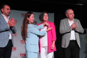 Manisa’da 15 CHP’li belediye başkanı YENİ Parti’ye katıldı