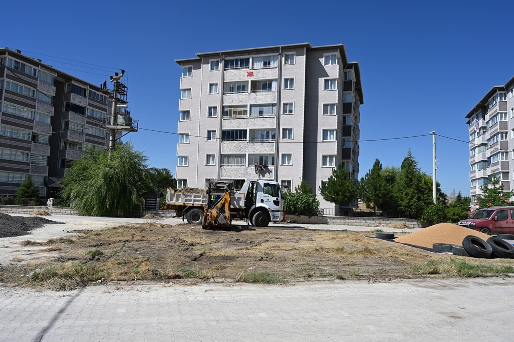 İnönü’de bakım, onarım ve çevre düzenleme çalışmaları