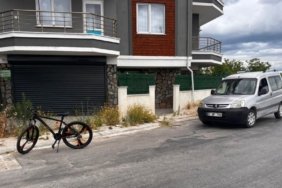 Tavşanlı’da hafif ticari araç bisiklete çarptı