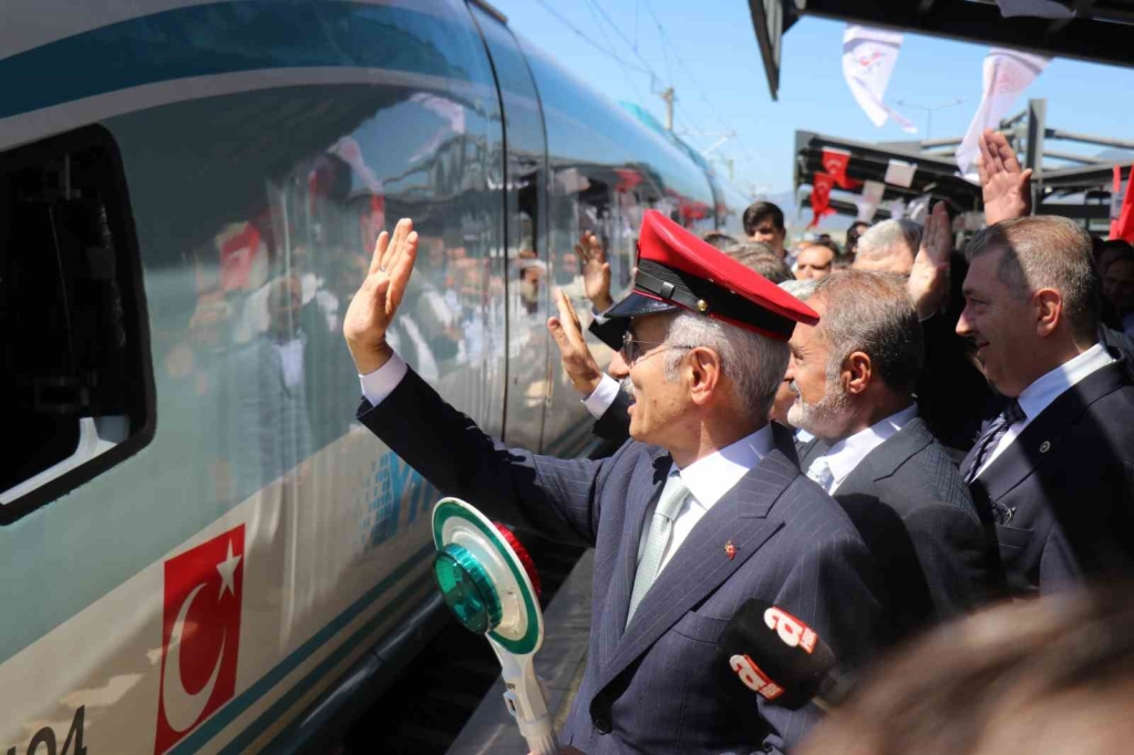Bakan Uraloğlu: "2071’leri planlayan bir Türkiye’ye geldik"