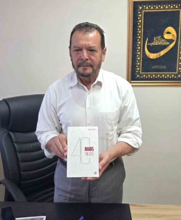 Kütahya İl Müftü Yardımcısı Bal’ın yeni kitabı "40 Hadis Hikâye" okuyucuyla buluştu