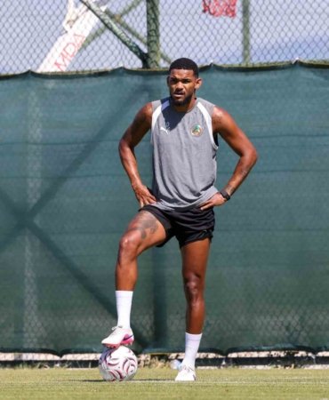 Alanyaspor’da Bruno Viana, Çin Süper Lig ekibi Qingdao West Coast’a kiralandı