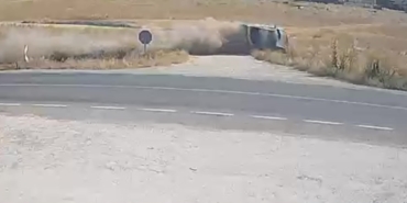 Kaza anının güvenlik kamerası görüntüleri görenleri dehşete düşürdü