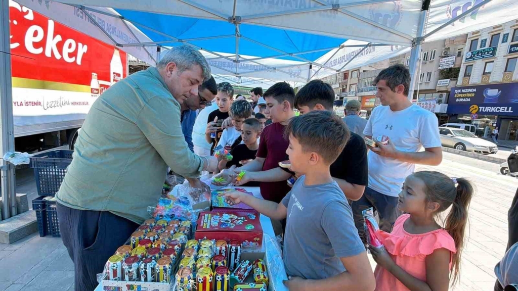 Mustafakemalpaşalıları çocukluğuna döndüren etkinlik