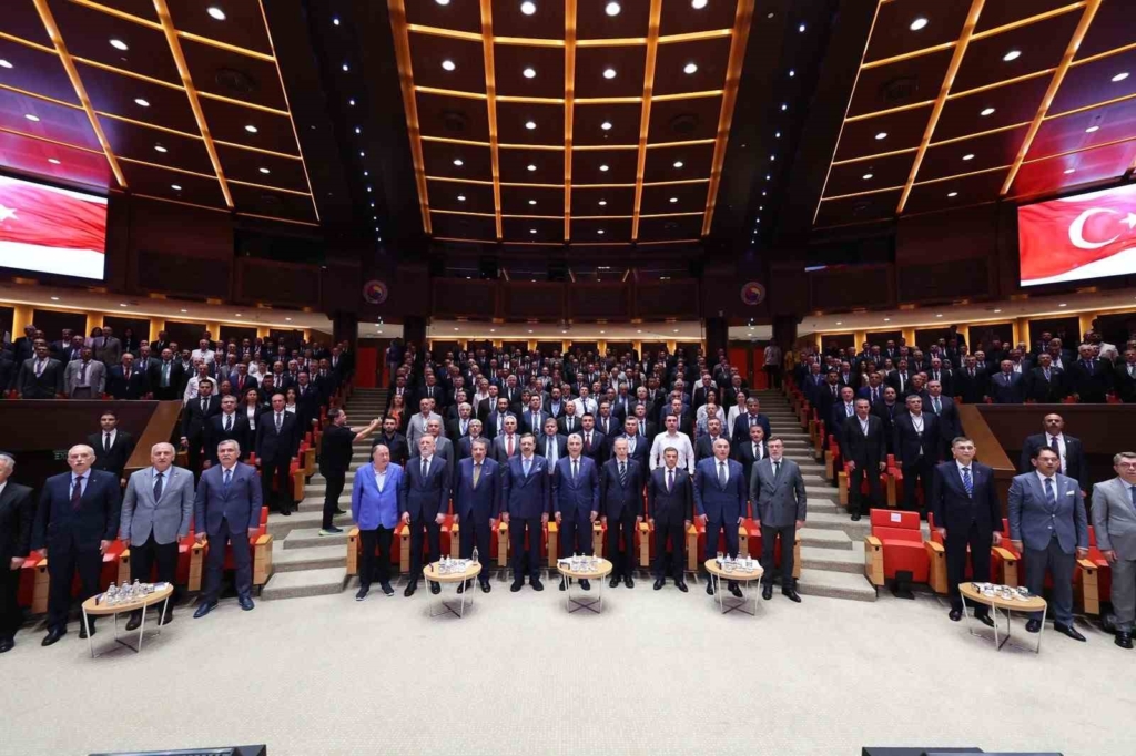Bakan Bolat: "Avrupa Birliği’ndeki yeni korumacılık dalgaları karşısında Türk ekonomisinin olumsuz etkilenmemesi için yoğun diplomasi sürdürülüyor"