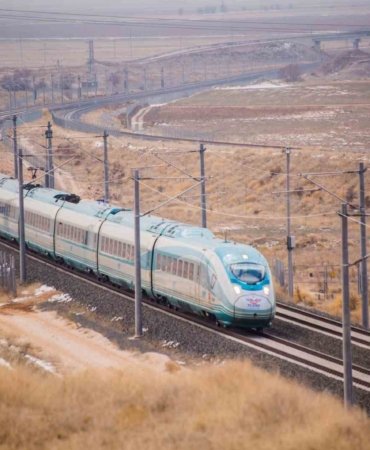 Bakan Uraloğlu: (Eskişehir-İstanbul YHT Hattı) Hattımızın açılışından bugüne kadar toplam 62,9 milyon yolcuya hizmet verdik"