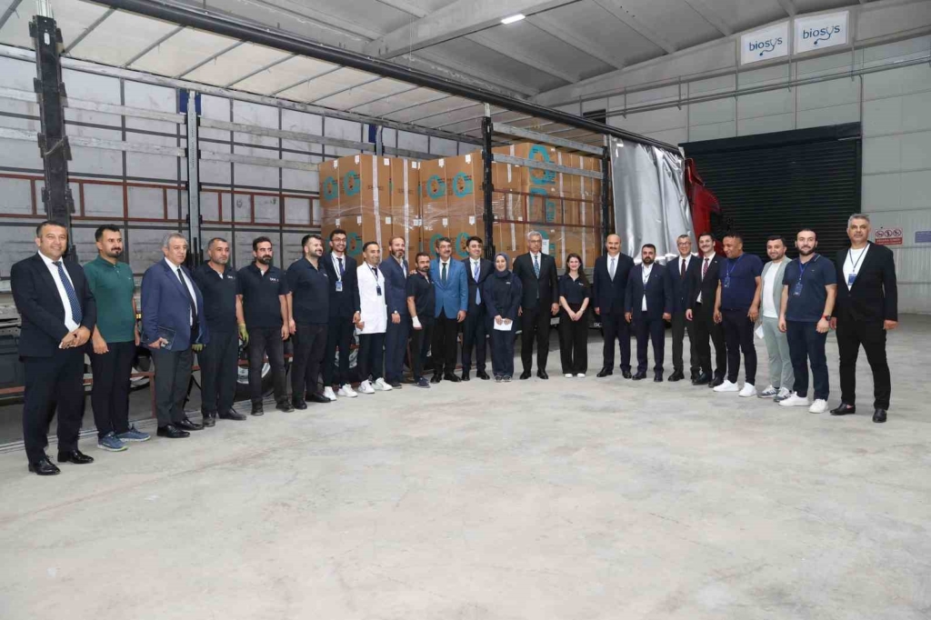Sağlık Bakanı Memişoğlu, Batman’da yerli ve milli imkanlarla yapılan mekanik vantilatörlerin üretim tesisini ziyaret etti