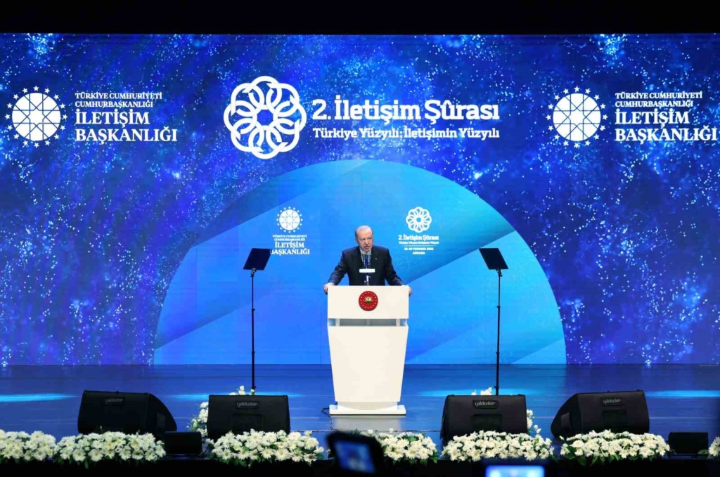 Cumhurbaşkanı Erdoğan: "Depremi kullanarak siyasi ve ekonomik fırsatçılık yapanlar bugün adalete hesap veriyor"