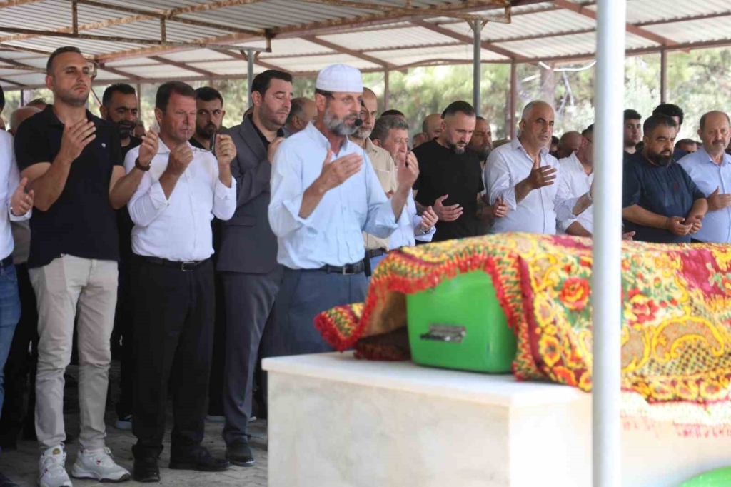 Suudi Arabistan’da yangında ölen 4 Hataylı memleketlerinde toprağa verildi