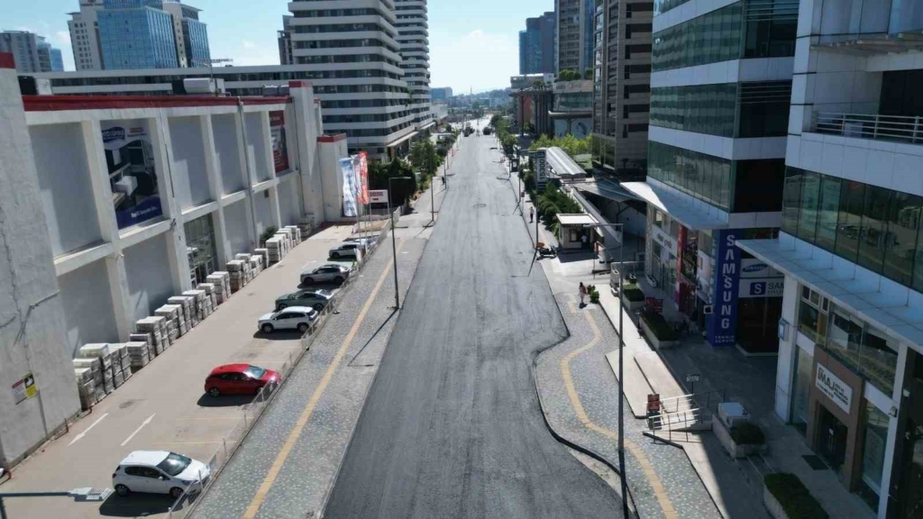 Büyükşehir’den Akademi Caddesi’ne konfor ayarı