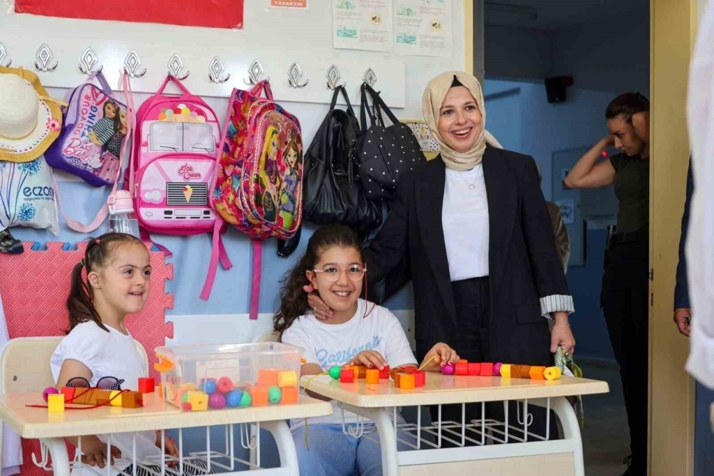 Özel ihtiyaçlı öğrenciler için açılan kurslar yerinde incelendi