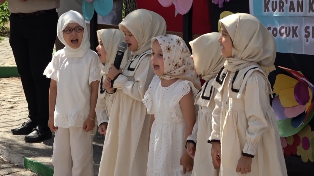 Kütahya Selimiye Kur’an Kursu’nda Çocuk Şenliği coşkusu