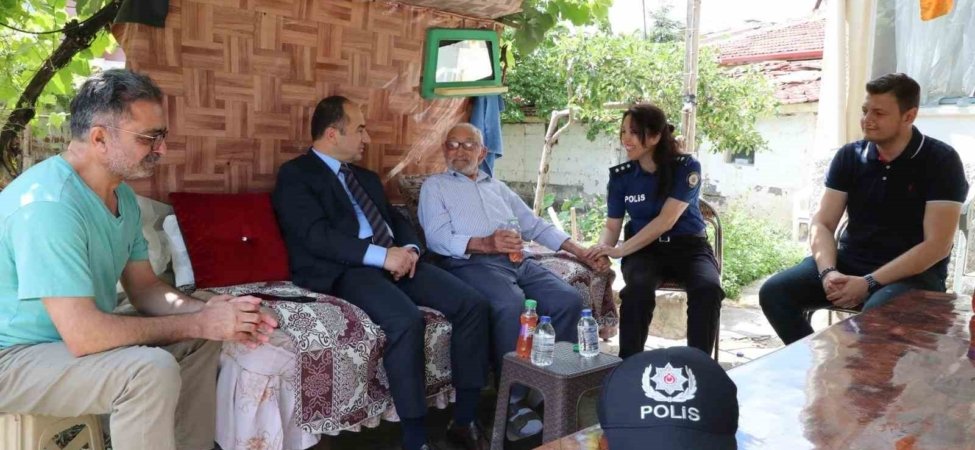Eskişehir İl Emniyet Müdürü Yılmaz’dan şehit babasına anlamlı ziyaret