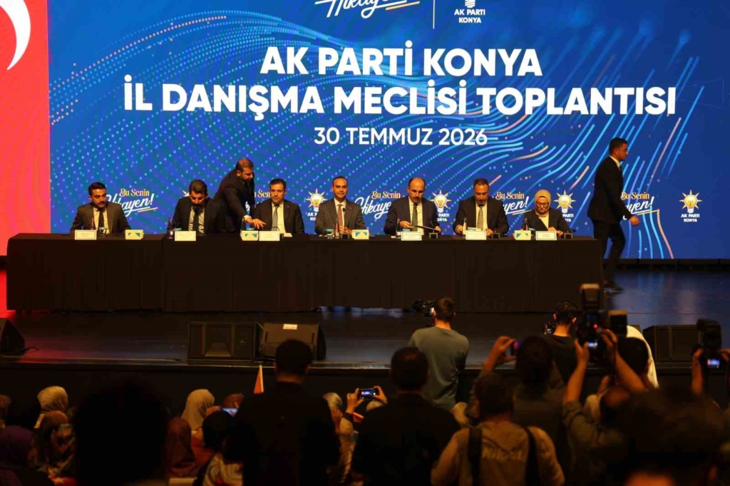 Bakan Kacır: "Ay yıldızlı bayrağımızı kendi uzay aracımızla Ay’a ulaştıracağız"