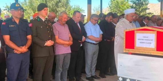 Vefat eden Kıbrıs gazisi toprağa verildi