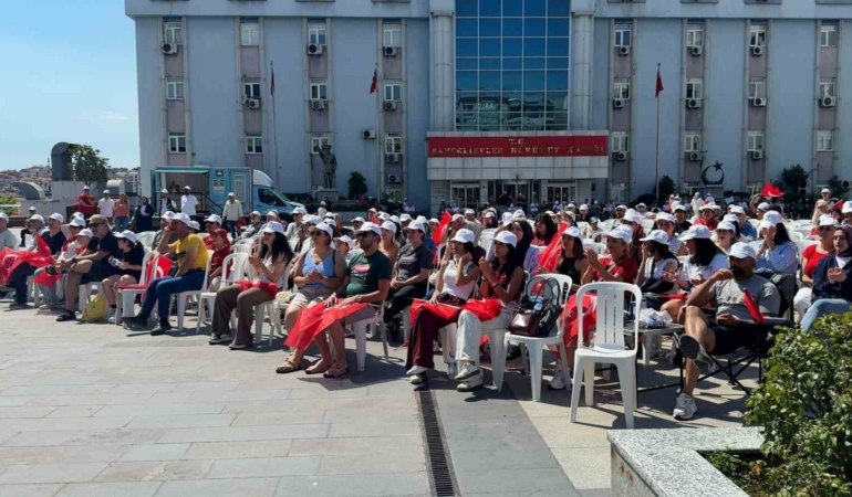 Bahçelievler’de A Milli Kadın Voleybol Takımı’nın zaferi dev ekranda izlendi