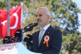 Bakan Uraloğlu: "Ayasofya ile yaşıt 1500 yıllık Sangarios Köprüsü’nü şehrimizin simgesi olarak yeniden canlandırdık"