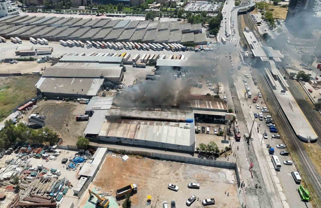 Bayraklı’daki yangın büyümeden kontrol altına alındı