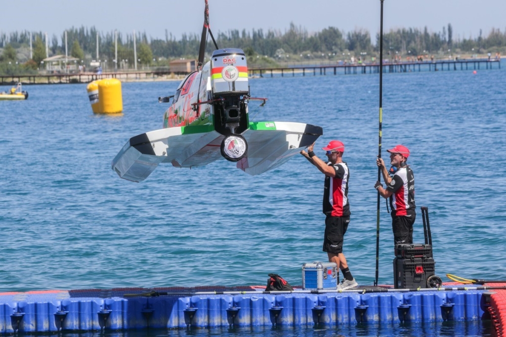 UIM F1H2O Kırgızistan Grand Prix’sinde ilk gün serbest antrenmanlar yapıldı
