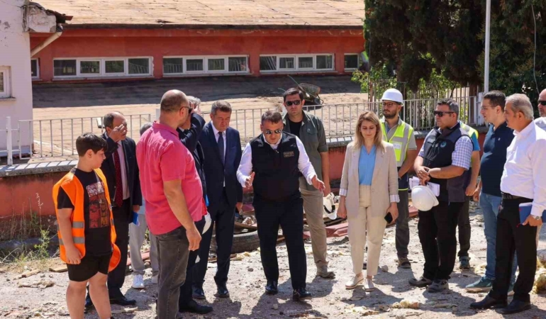 Vali Sözer 8 okuldaki eğitim yatırımlarını sahada inceledi
