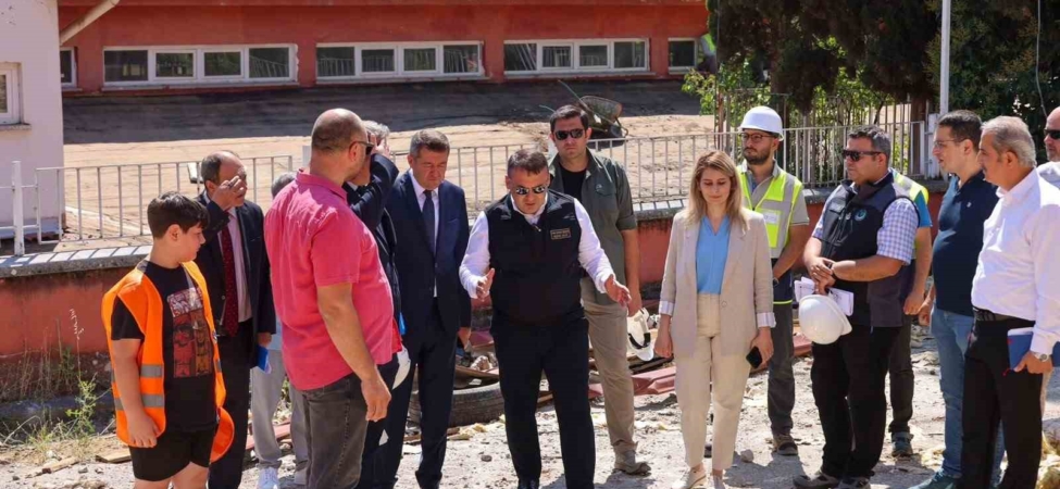 Vali Sözer 8 okuldaki eğitim yatırımlarını sahada inceledi