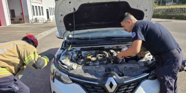 Otomobilin motorunda ilçe ilçe gezdi