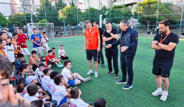 Sandıklı’da Sokak Futbol Turnuvası’nın 8’incisi başladı