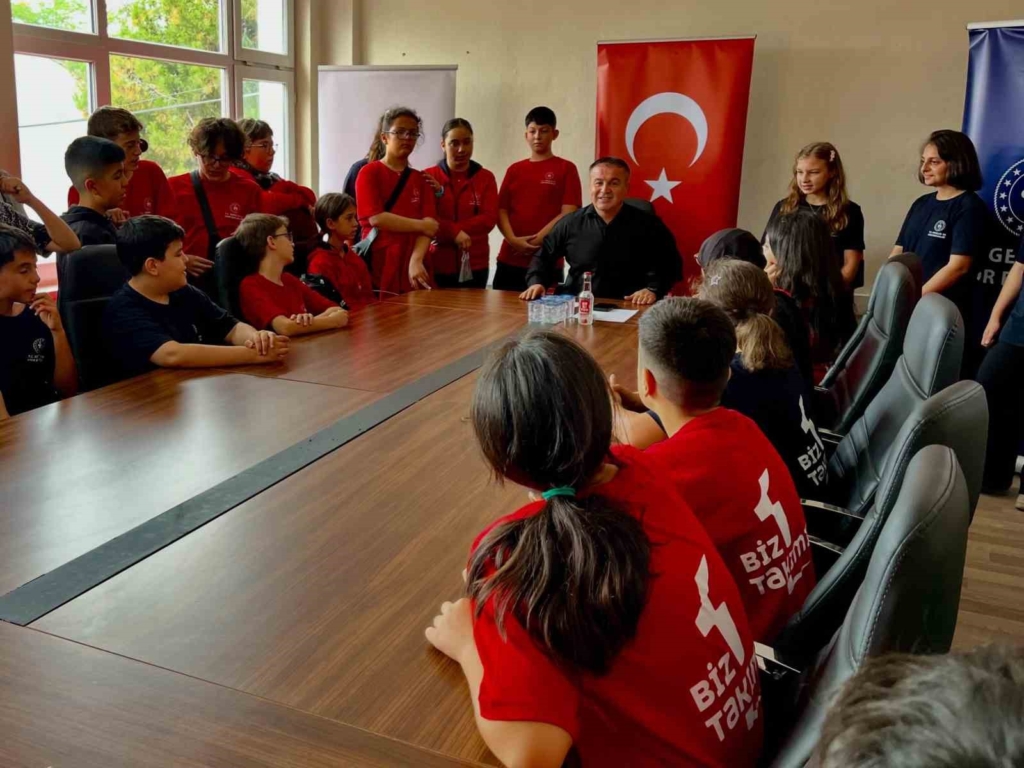 "Biz Bir Takımız" projesiyle dostluk köprüsü kuruldu