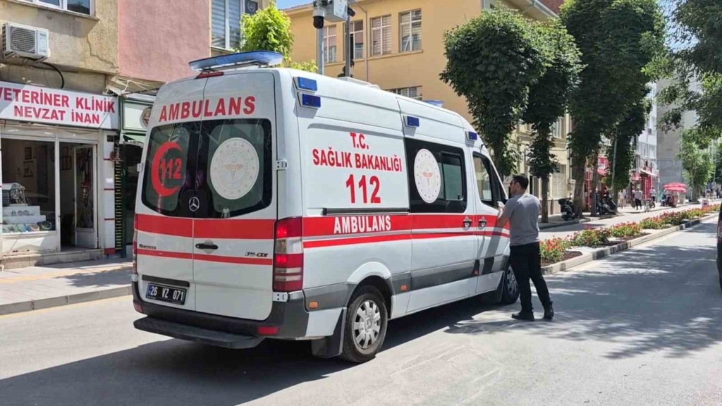 Tramvay durağındaki bıçaklı kavgada kendini savunan şüpheli: "Ben ablamın namusunu çöpte mi buldum"
