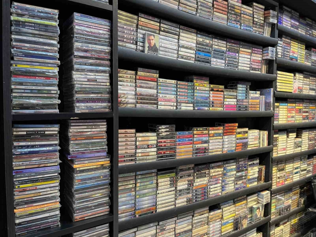 Kaset ve plaklara ilgi her geçen gün daha da artıyor