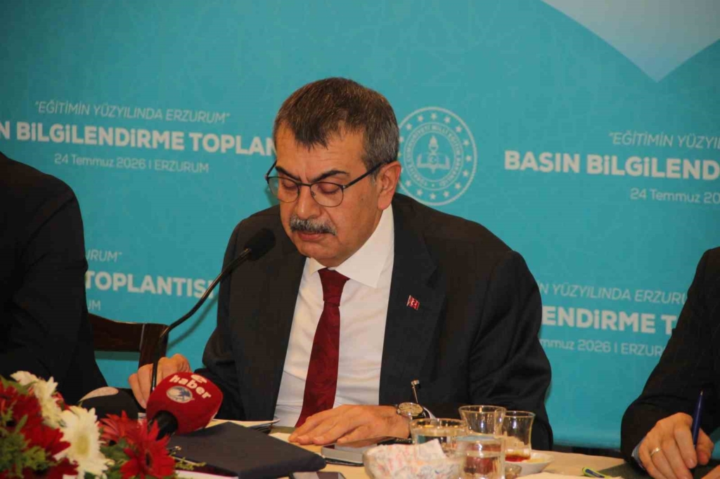 Bakan Tekin: "2013 yılından itibaren Erzurum’da 187 okul yaptık"