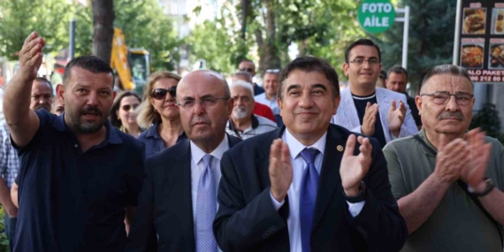 CHP’den istifa eden Kırşehir Belediye Başkanı Ekicioğlu ve teşkilatlar Yeni Parti’ye katıldı