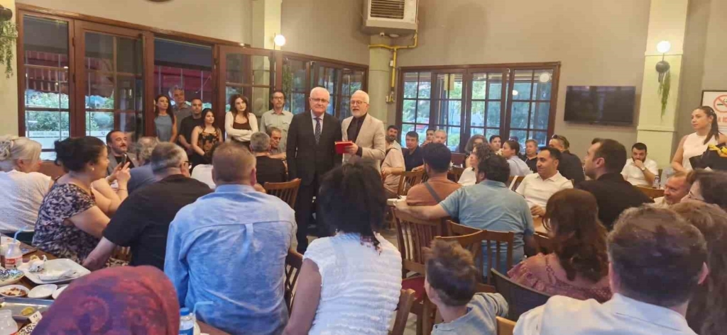 Eskişehir sağlık teşkilatından emekli olan Ömer Faruk Üresin’e vefa yemeği