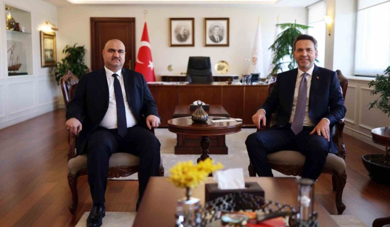 Bakan Bayraktar, Kerkük Valisi Ağa’yı ağırladı