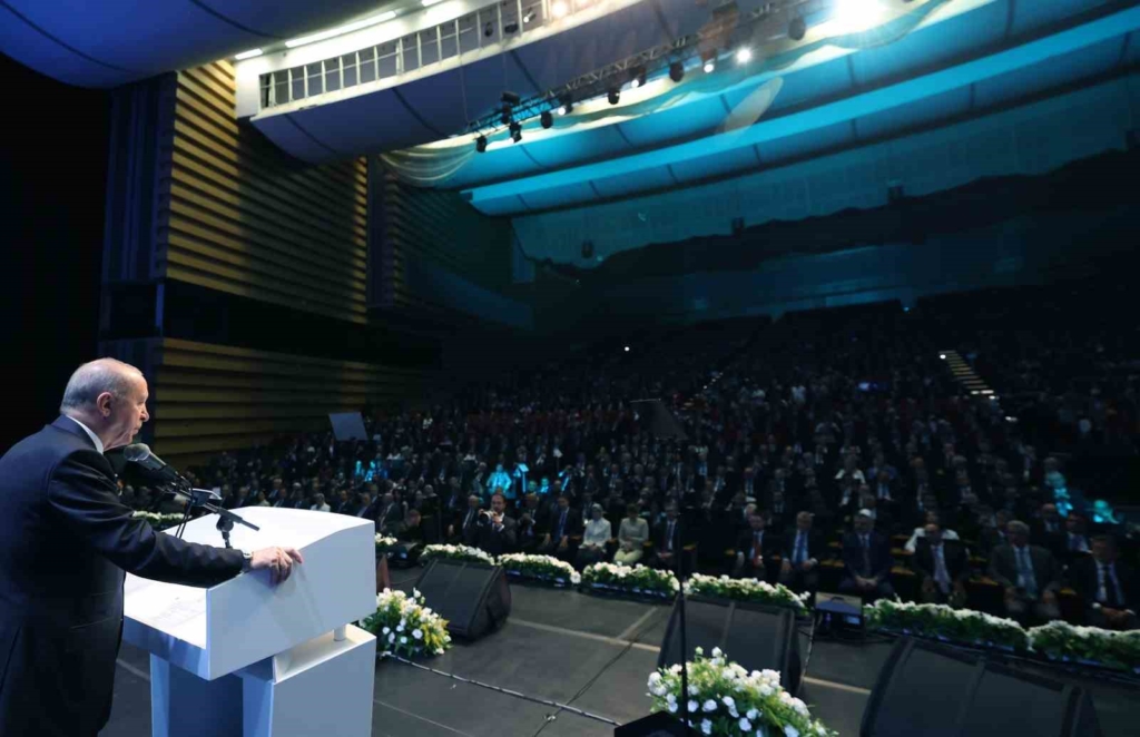 Cumhurbaşkanı Erdoğan: "Depremi kullanarak siyasi ve ekonomik fırsatçılık yapanlar bugün adalete hesap veriyor"