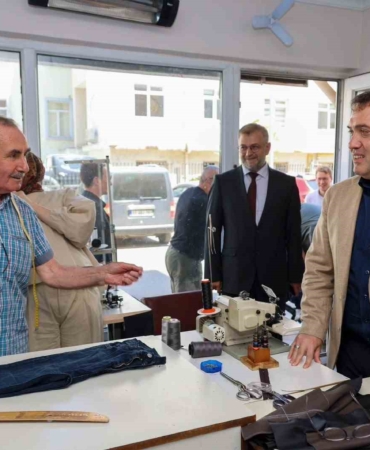Vali Sözer esnaf ve vatandaşla bir araya geldi