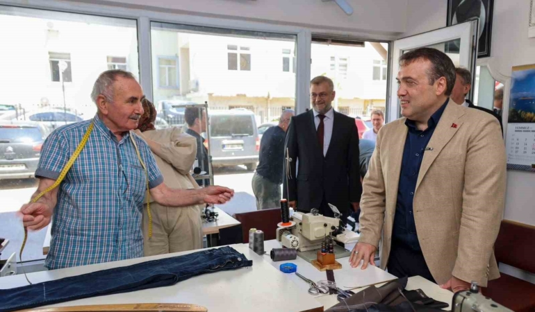 Vali Sözer esnaf ve vatandaşla bir araya geldi