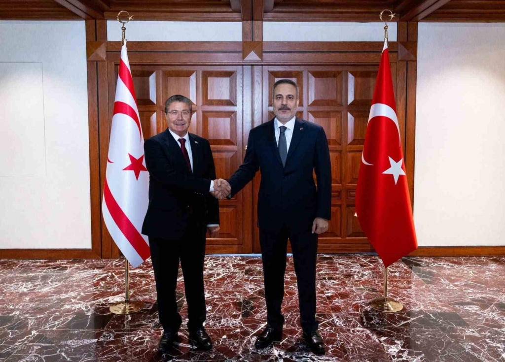 Bakan Fidan, KKTC Başbakanı Ünal Üstel ile görüştü