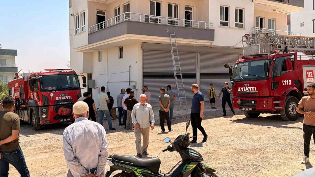 İşçilerin kaldığı evde yangın: 2 kişi dumandan etkilendi